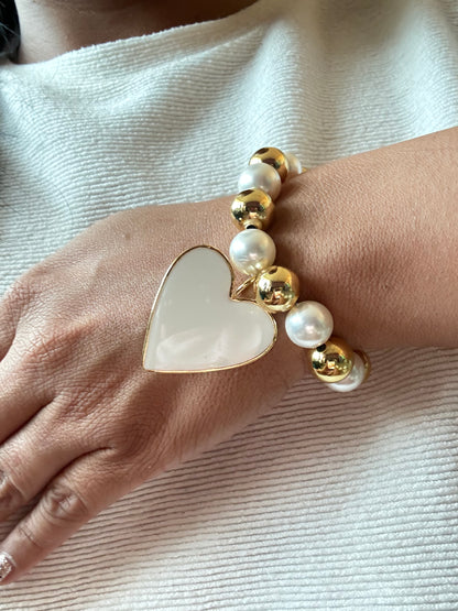 Chunky heart & pearls bracelet